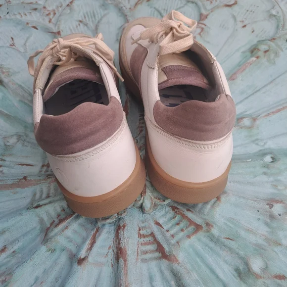 😃NWOT COLLEGIUM x DISCORD Sneakers - Picture 3 of 11
